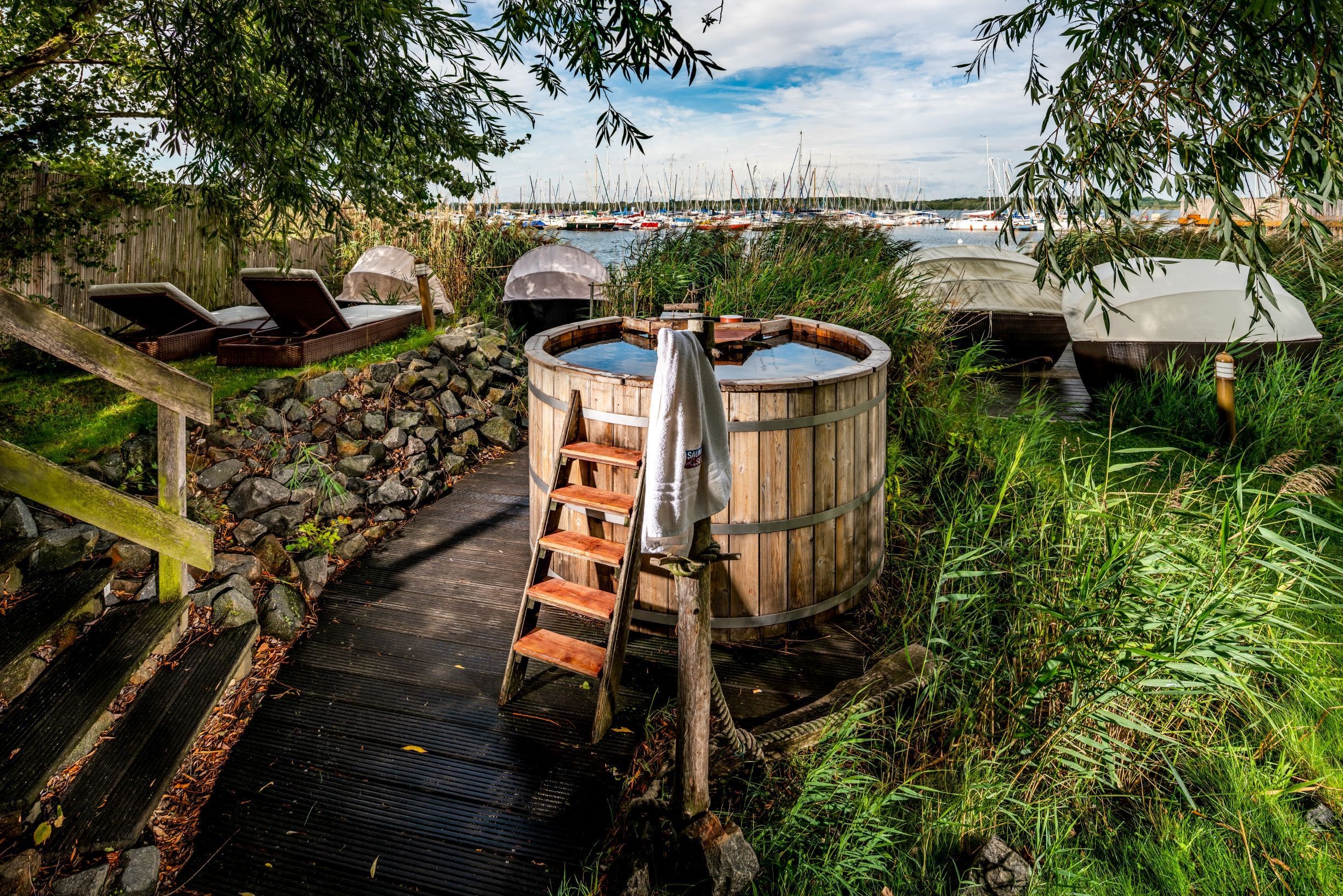 Badezuber - Sauna im See Leipzig in der Region Leipzig