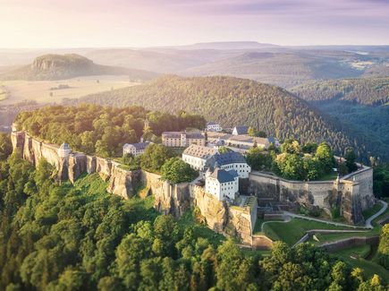 Luftansicht der Festung Königstein und Umgebung