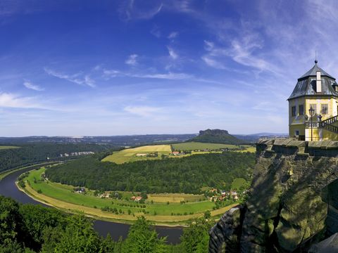 Blick von der Festung Königstein auf die Elbe in der Sächsischen Schweiz