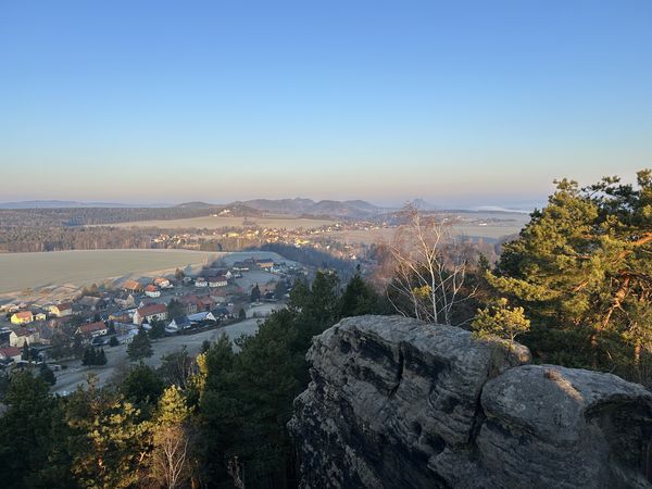 Blick ins Elbtal zur Kaiserkrone Blick ins Elbtal zur Kaiserkrone