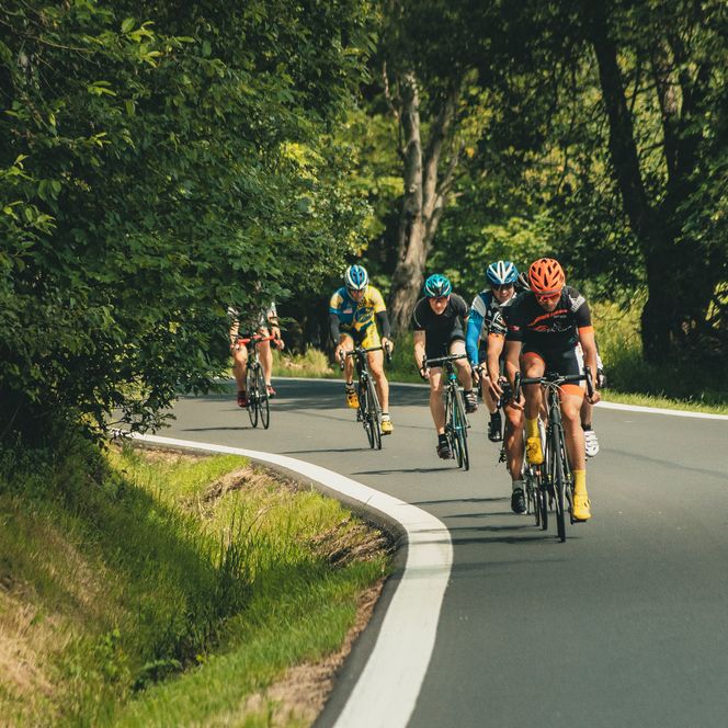 Rennradstrecke Stoneman Miriquidi Road im Erzgebirge