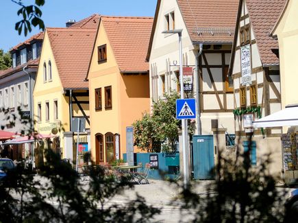 Romantischer Dorfanger mit Fachwerkbauten