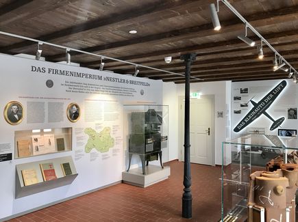 Ausstellung „Vom ältesten Eisenhammer in die Moderne“ kann man in die interessante Bergbaugeschichte des Ortes und der Region eintauchen.