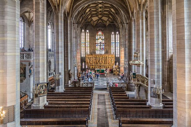 Blick in den Innenraum der Kirche St. Marien in Zwickau.