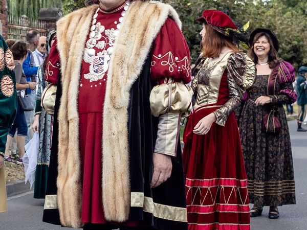 Kulturzug, Torgaus Oberbürgermeister Henrik Simon empfängt die Gäste persönlich