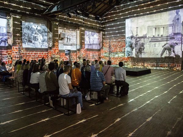 immersive Ausstellung "Leuchtende Freiheit" im Kunstkraftwerk Leipzig