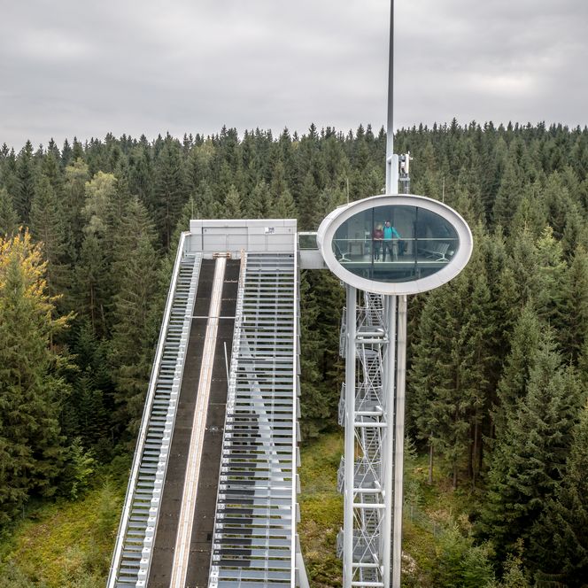 Qualitätswanderweg Erzgebirge-Vogtland, Sparkasse Vogtland Arena Klingenthal