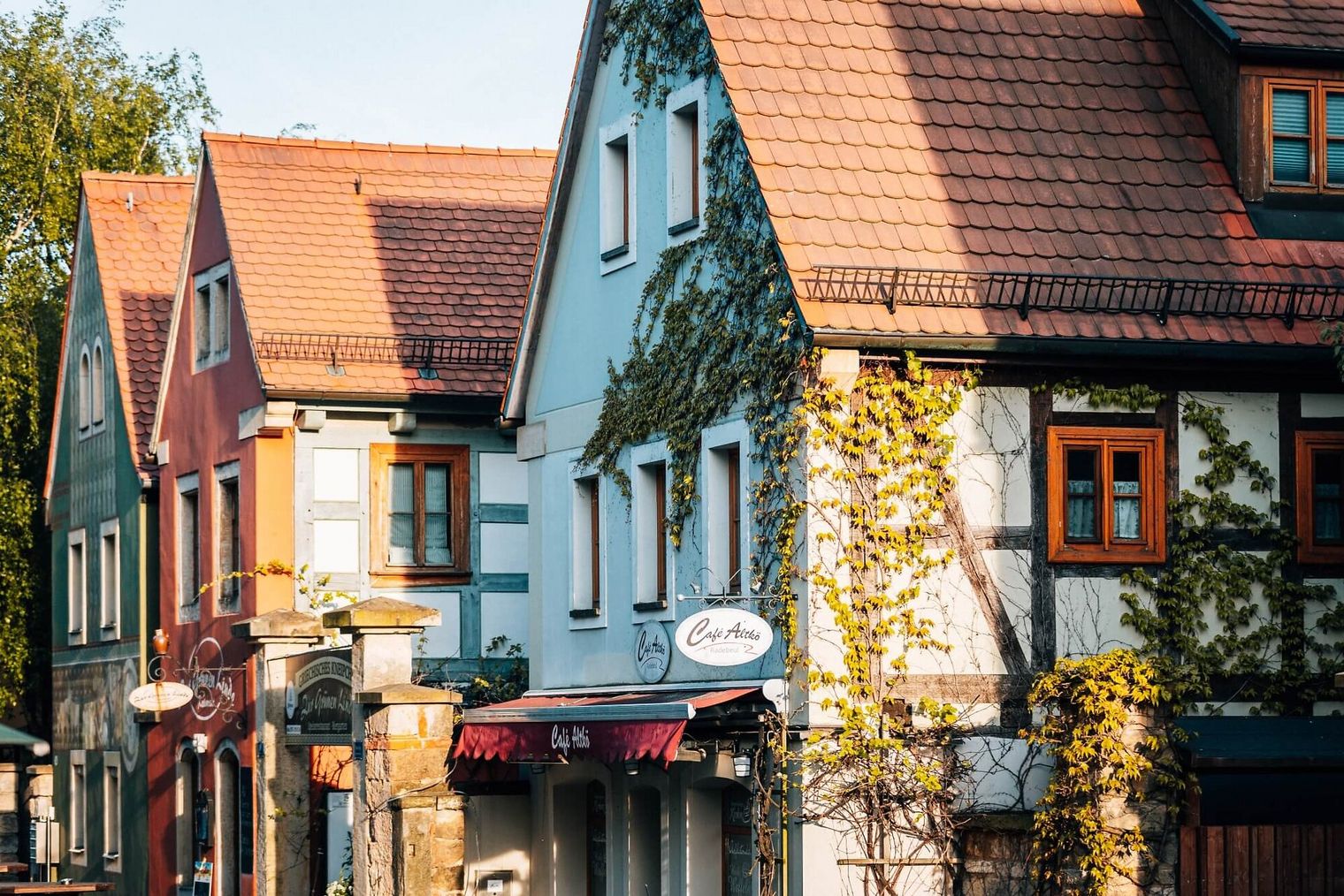 Charmante Restaurants und Cafés in Radebeul im Sommer / Charming restaurants and cafés in Radebeul in summer