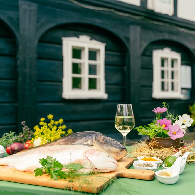 Lausitzer Fischgericht vor Umgebindehaus