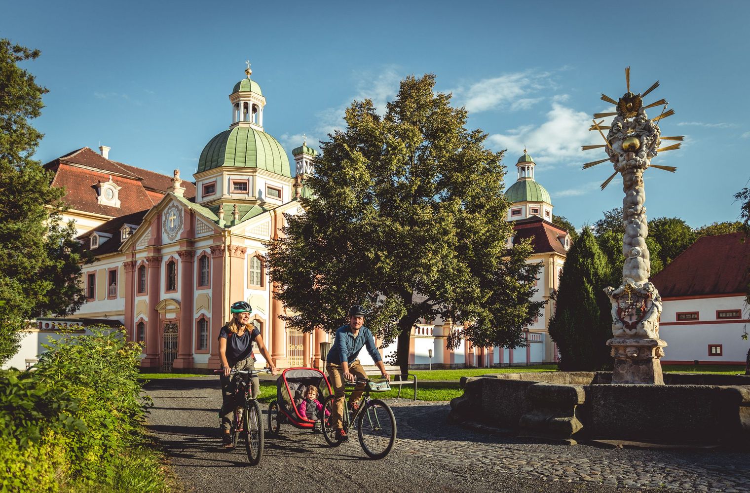 Kloster St.Marienthal am Oder-Neiße-Radweg