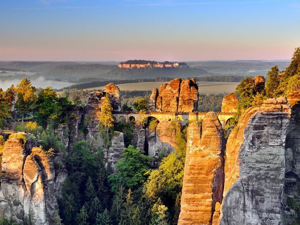 Malerweg - Wanderweg in der Sächsischen Schweiz, Blick auf die Bastei