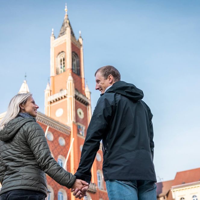Paar vor Kamenzer Rathaus