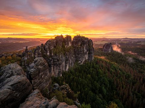 Schrammsteine im Sonnenuntergang