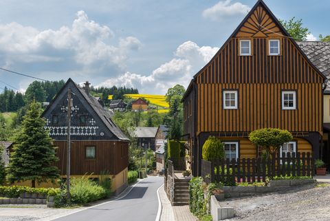 Ein Umgebindehaus steht in Saupsdorf.