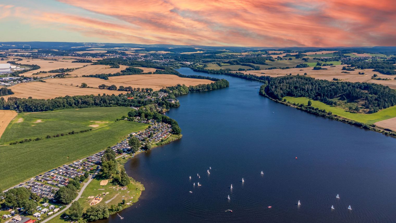 Luftaufnahme der Talsperre Pierk