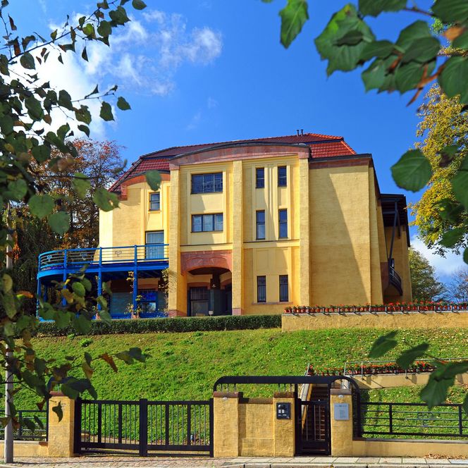 Villa Esche Außenansicht mit Garten