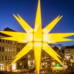 Herrnhuter Stern auf dem Weihnachtsmarkt in Zittau