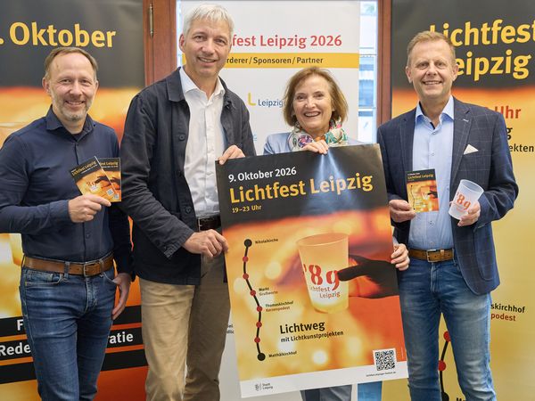 Gruppenfoto zur Pressekonferenz anlässlich des Lichtfest 2026