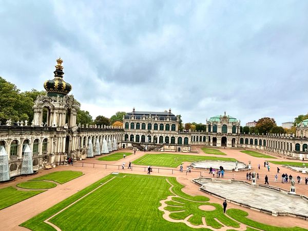 Innenhof des sanierten Zwingers in Dresden Innenhof des sanierten Zwingers in Dresden
