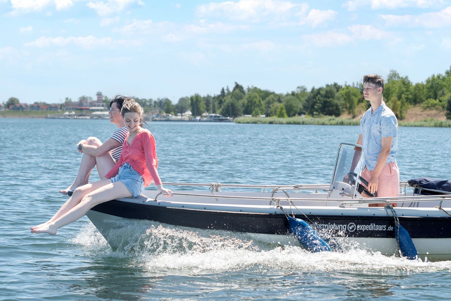 Geierswalder See - Motorboot fahren